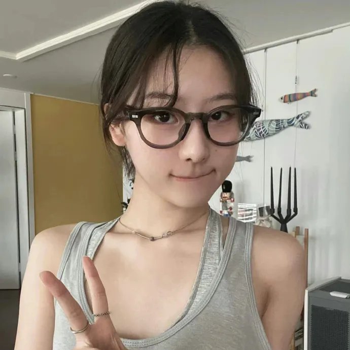 号舱房的女人 海报